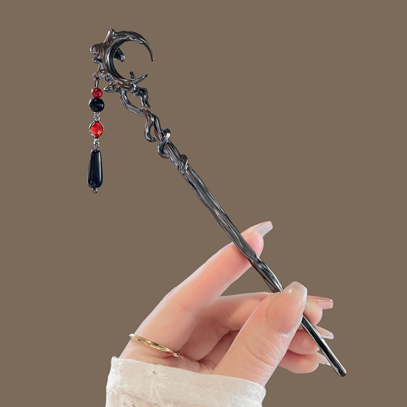 Ancient Style Moon Hairpin with Tassel - Black Alloy Hair Accessory