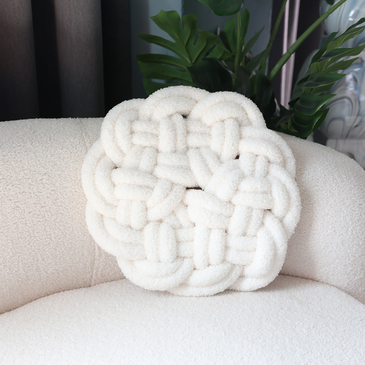 Nordic-Style Hand-Knitted Throw Pillow with Knot Design - 35cm Diameter