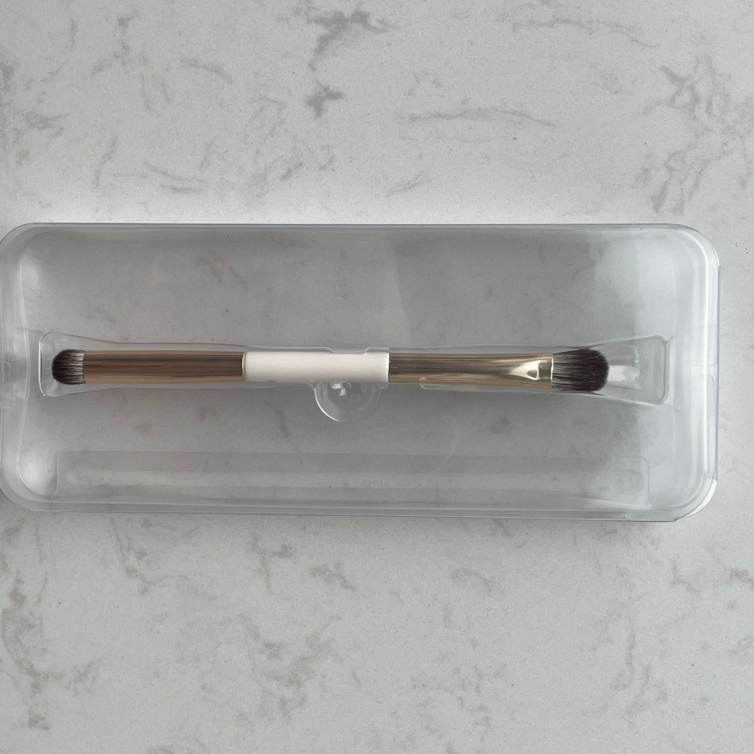 Double-Ended Eyeshadow Blending Brush - Soft Fiber Makeup Tool