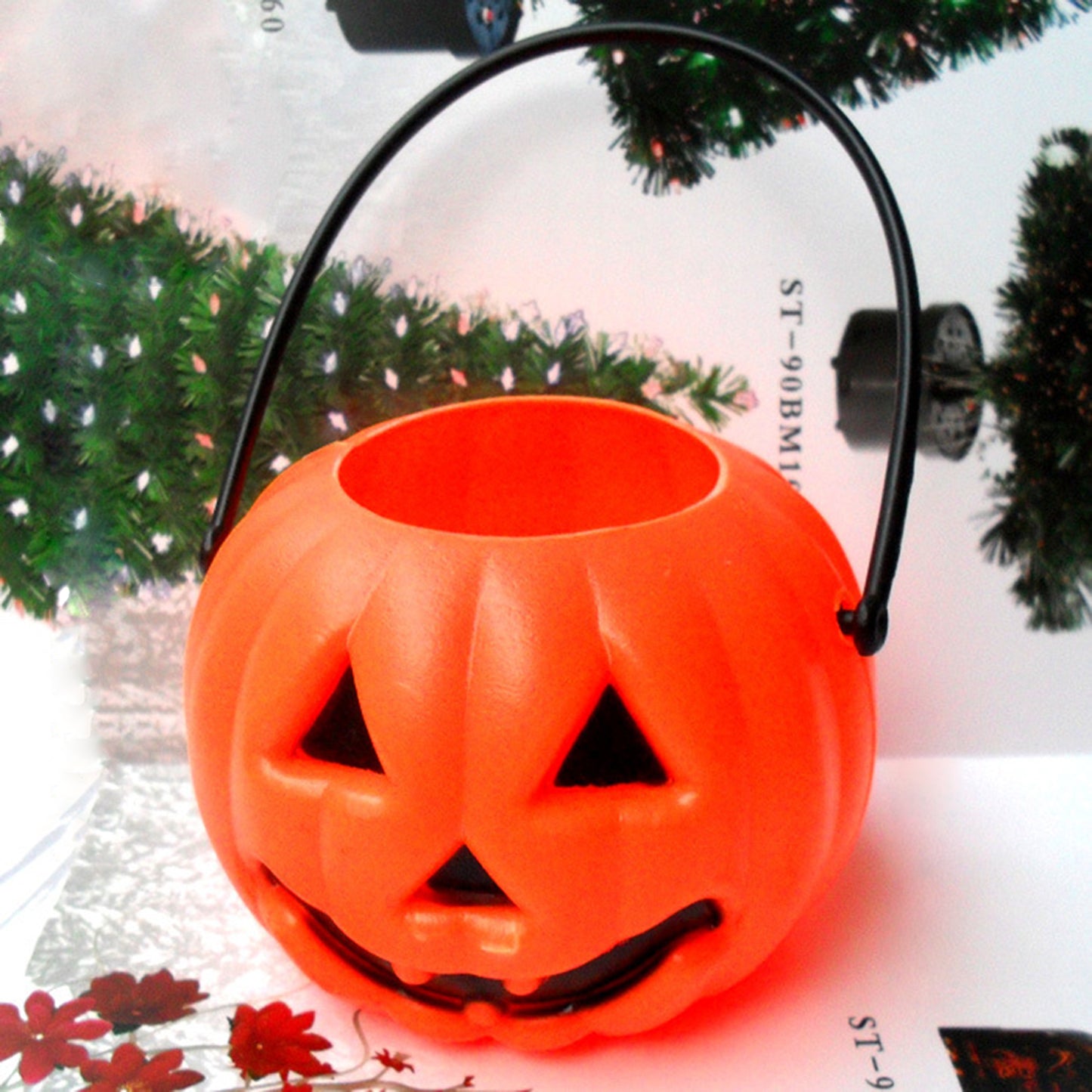 Pumpkin Candy Bucket - Portable Plastic Halloween Decoration