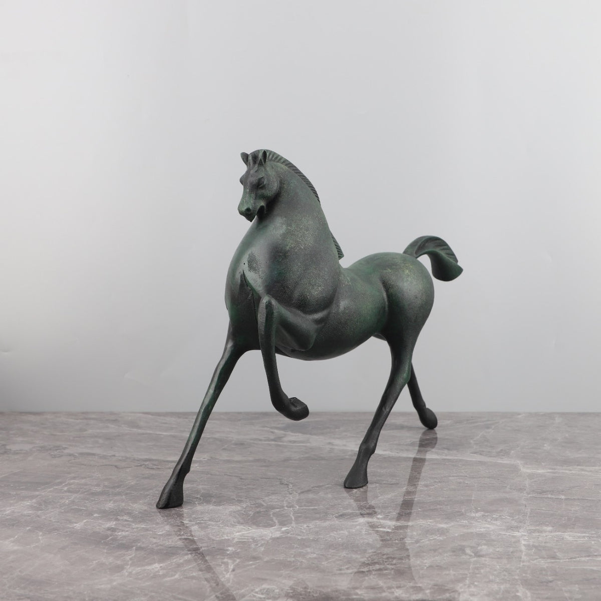Modern Minimalist Metal Horse Sculpture for Home & Garden Decor