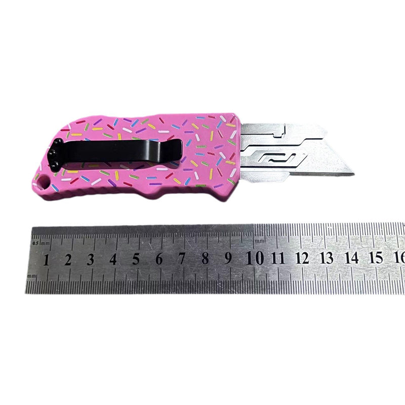 Retractable Multi-Purpose Knife with 5 Spare Blades - EDC Tool