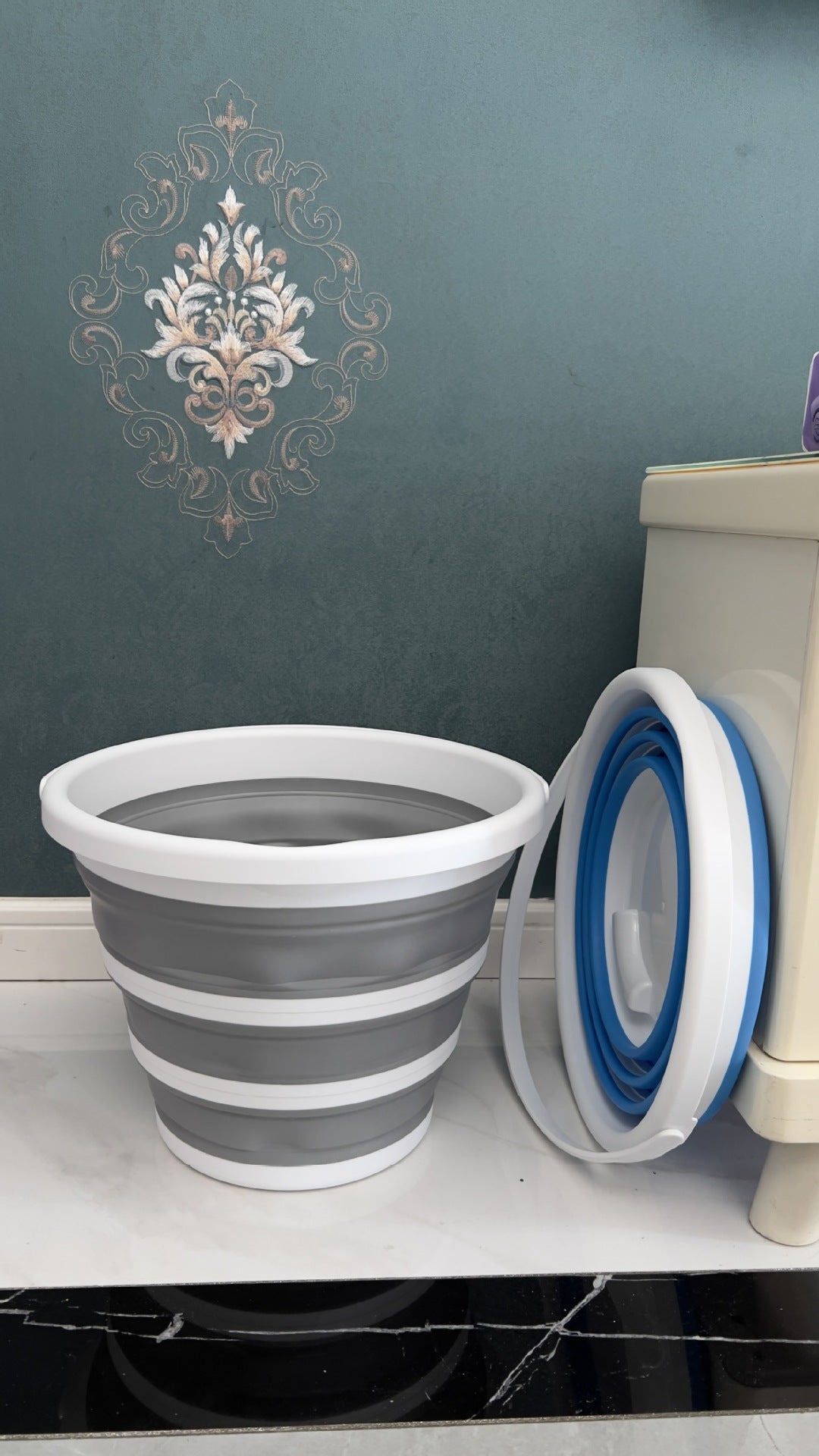 10L Plastic Folding Bucket for Household, Garden & Fishing Use