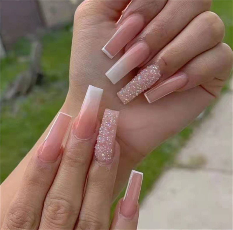 Medium & Long Ladies Manicure Patches with Nail Decorations and Glue Set