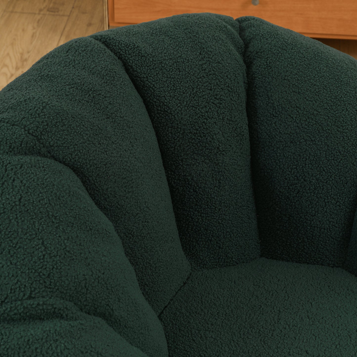 Comfortable Green Bean Bag Chair with Armrests - High-Density Foam