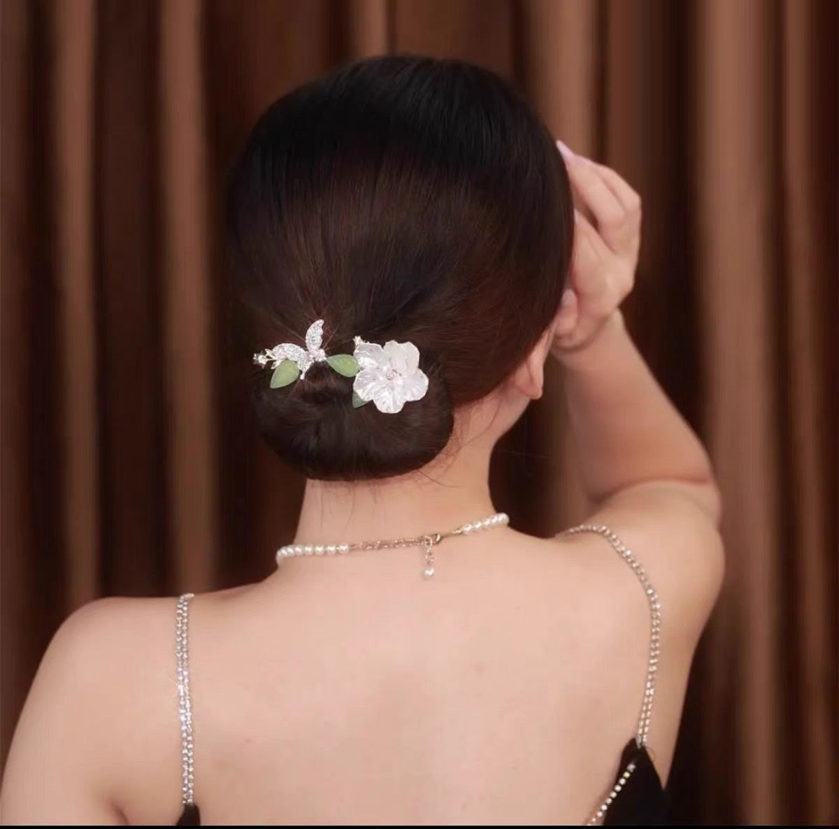 Autumn Pearl Flower Hair Band - White
