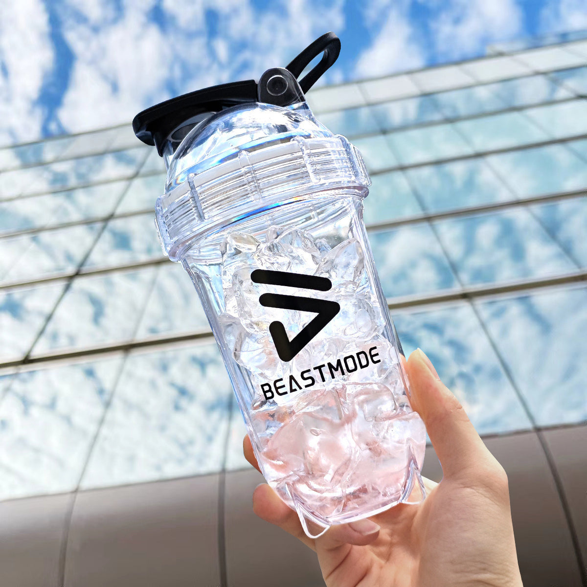 Heat-Resistant Sports Shake Cup 560ml Tritan Waterproof Travel Mug