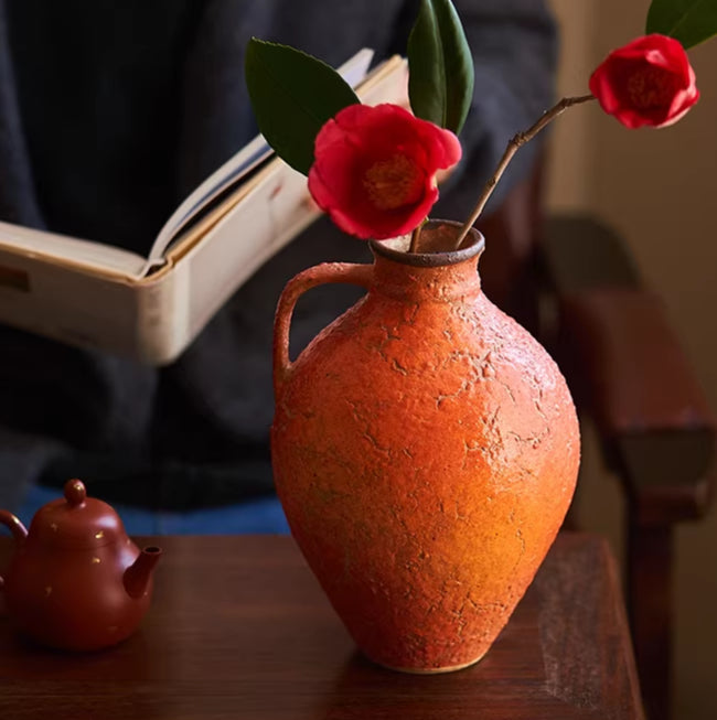 Chinese Style Handmade Ceramic Vase with Glazed Finish - Pomegranate Red