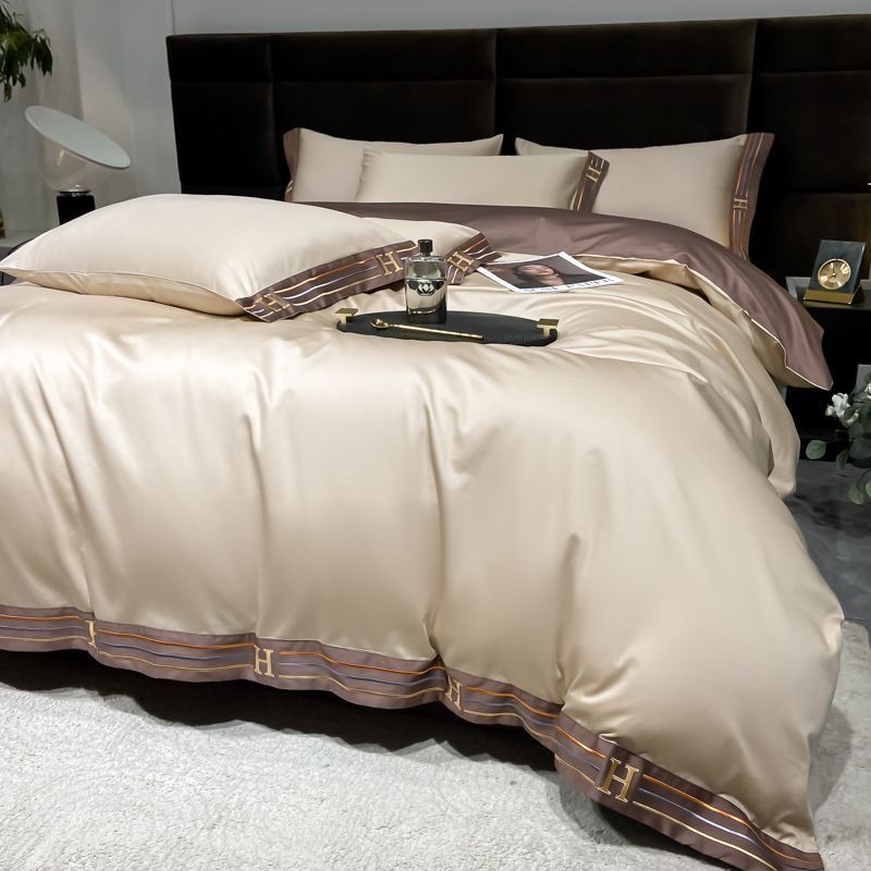 Long Velvet Cotton Bedding Set - Four-Piece Quilt Cover & Sheets