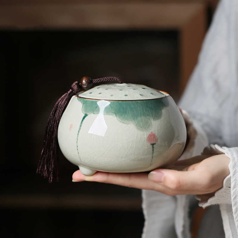 Hand-Painted Lotus Ceramic Tea Caddy with Underglaze Color - Household Storage Jar