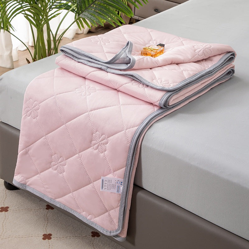 Summer Cool Fiber Quilt - Versatile Bedding for Home & Garden