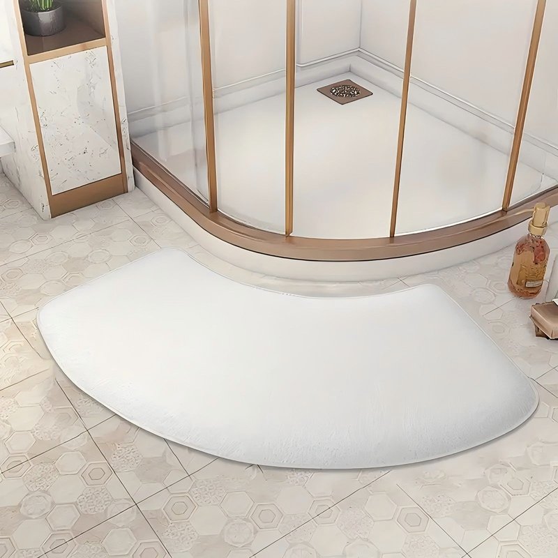 Fan-Shaped Water-Absorbent Non-Slip Bath Mat - Modern Minimalist Design