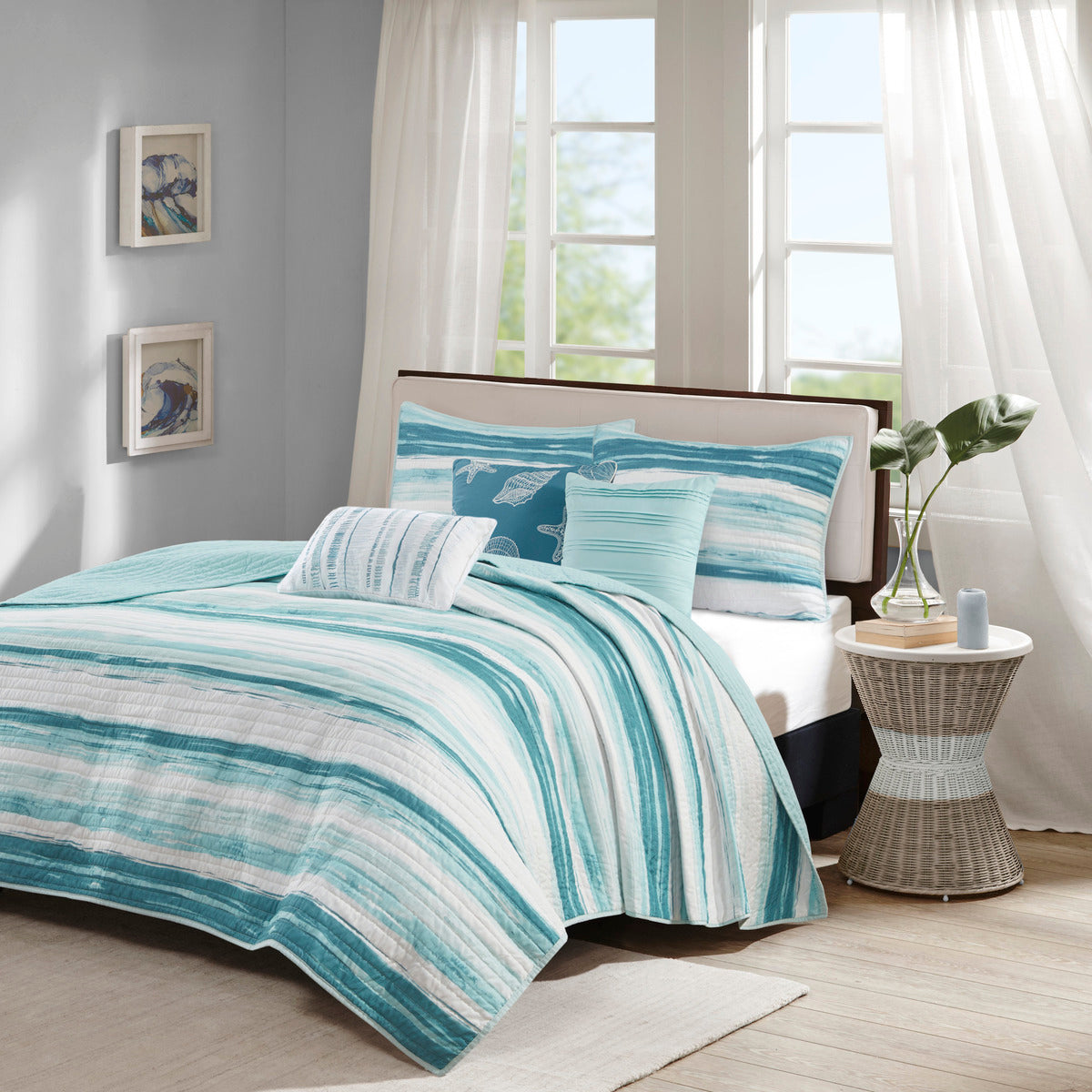 6 Piece Printed Quilt Set With Throw Pillows Aqua Full Queen