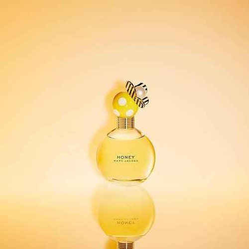 Marc Jacobs Honey Eau de Parfum – Floral Women's Perfume – With Notes of Juicy Mandarin, Honey & Vanilla