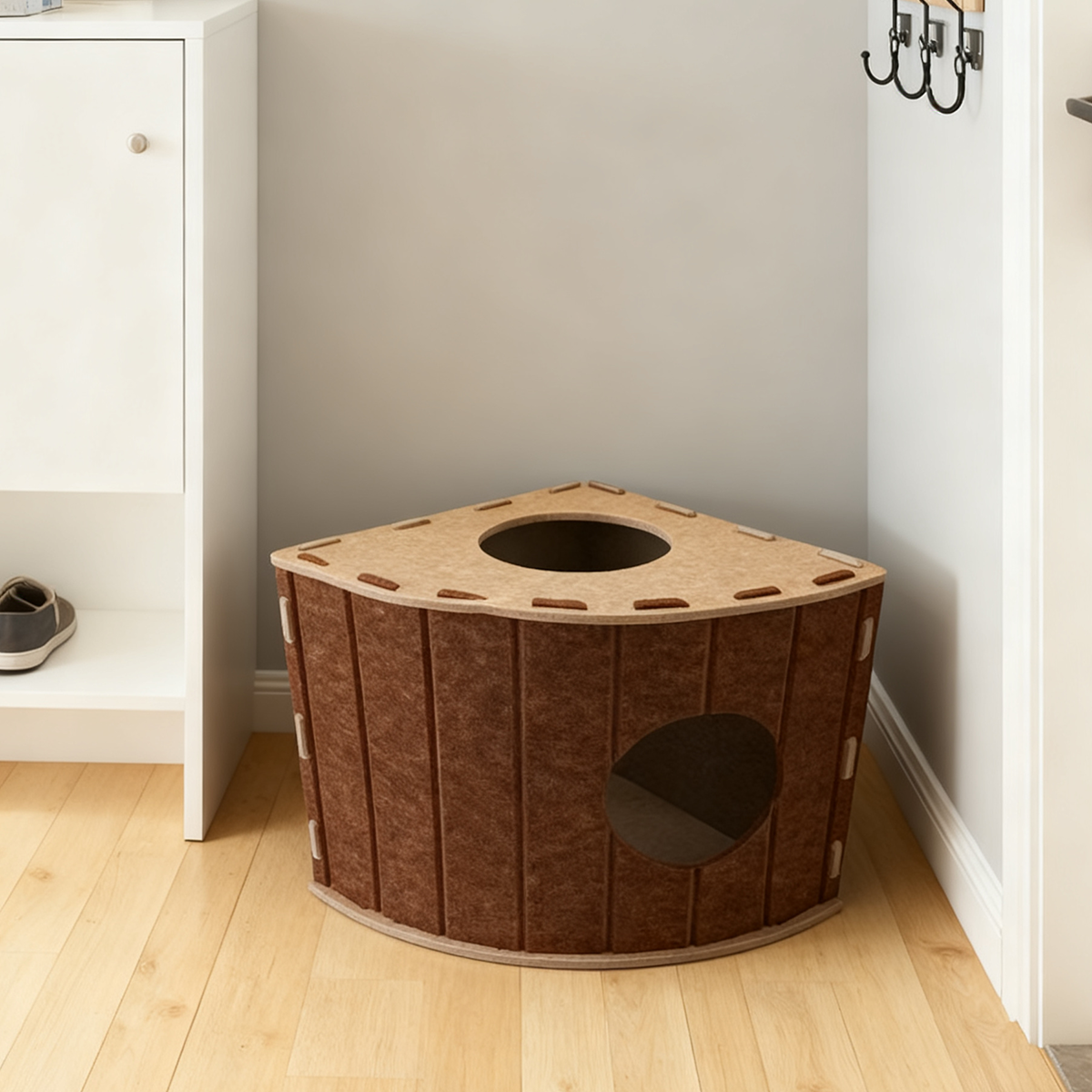 Four-Season Felt Fan-Shaped Cat Villa - Large Enclosed Scratch-Resistant Pet Bed for Multi-Cat Indoor Use - Coffee