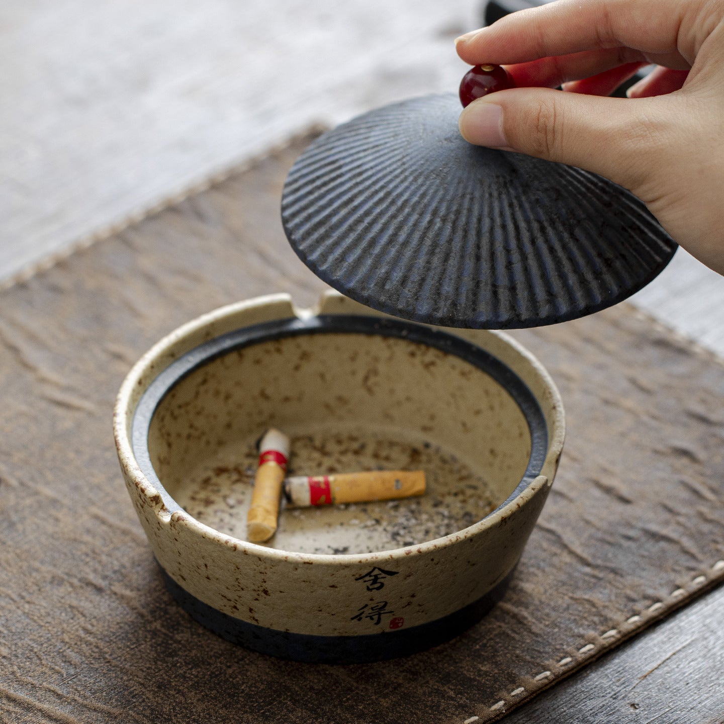 Ceramic Ashtray Set for Home & Office with Artistic Flair - Multiple Styles