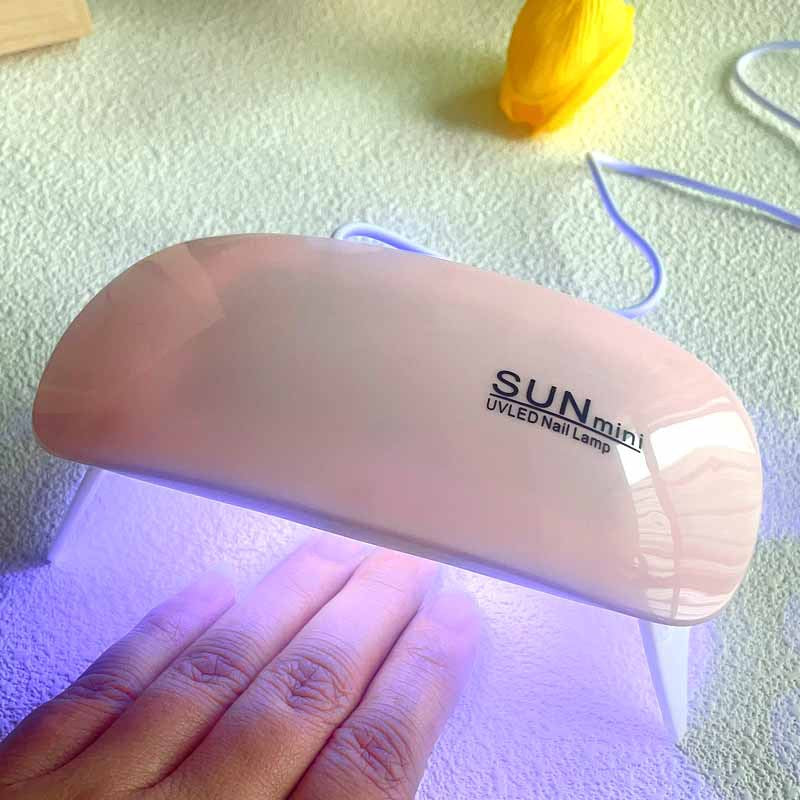 Portable Nail Heating Lamp for Gel Nails and Nail Art - Folding Handheld USB