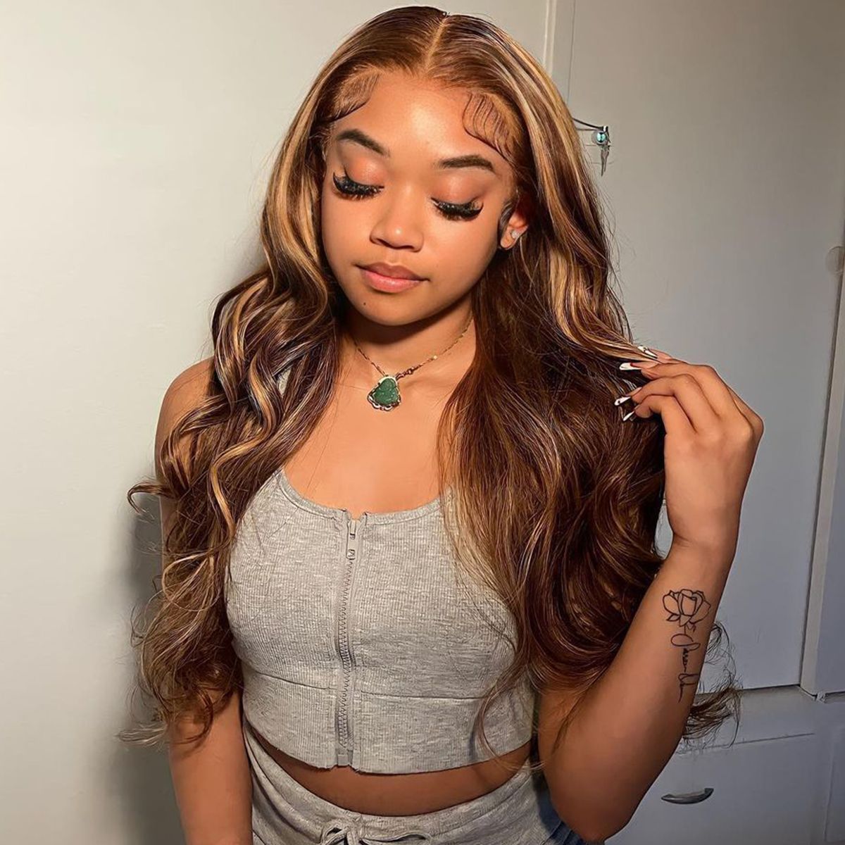 Body Wave Human Hair Wig - 4x4 Lace Closure Highlight P427