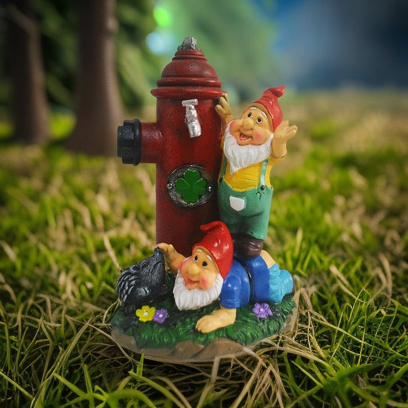 Garden Fire Hydrant Resin Sculpture for Landscape Decoration