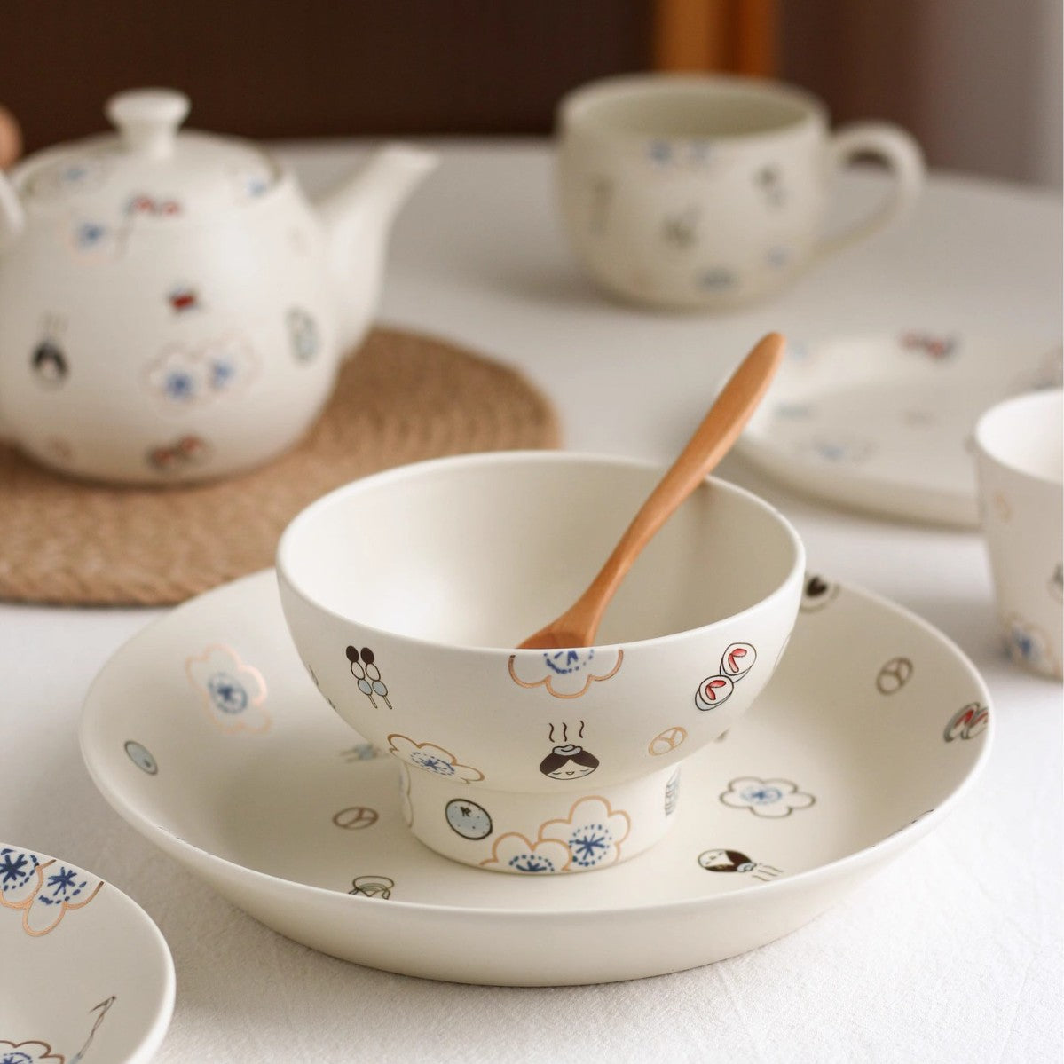 Japanese-Style Ceramic Dinnerware & Tea Set - Cute Porcelain Tableware