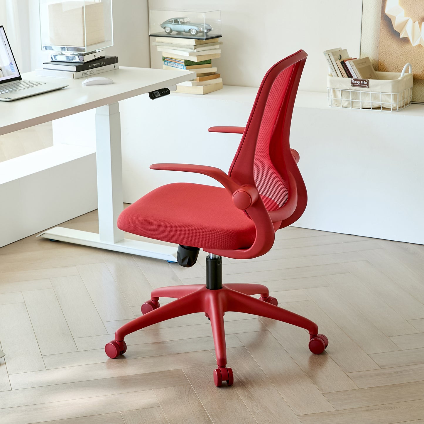Ergonomic Mesh Office Chair - Comfortable & Fireproof - Red