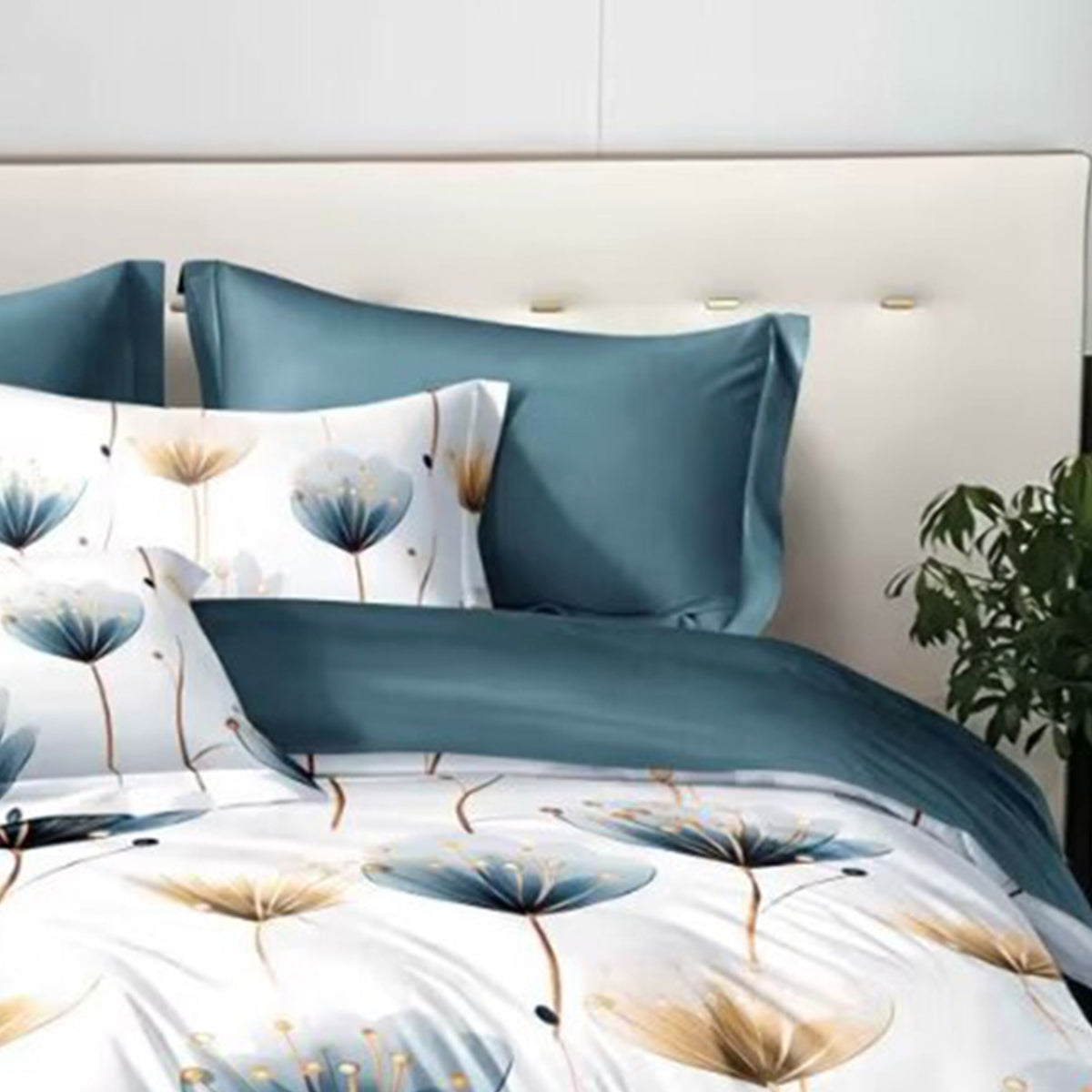 3-Piece Blue and White Floral Duvet Cover Set - Multiple Sizes