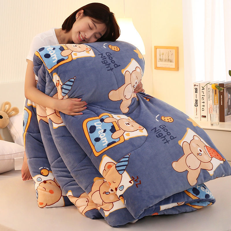 Double-Sided Milk Fleece Quilt for Dormitory - Skin-Friendly & Warm Bedding