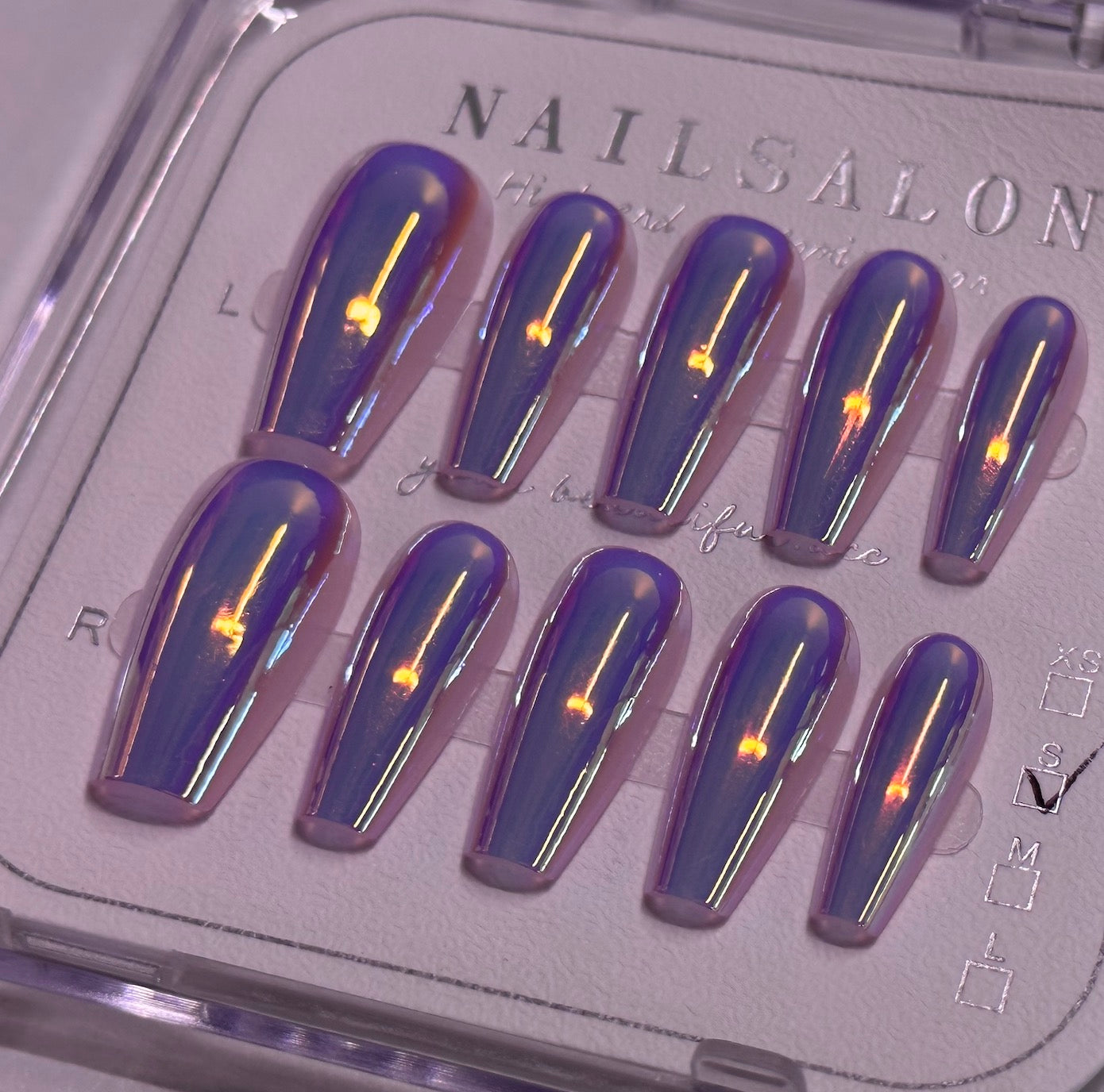 Holographic Cat Eye Press-on Nails - 10 Piece Resin Nail Set