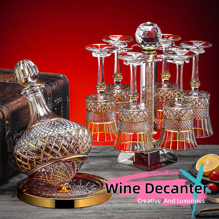 Luxury 1.5L Rotating Crystal Wine Decanter with Mirror Finish - Gift Bar Decor