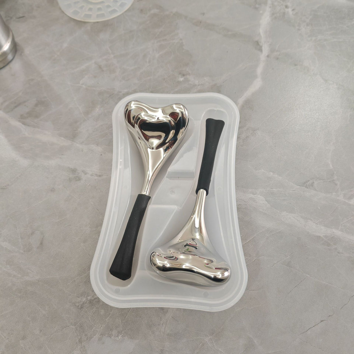Stainless Steel Facial Ice Ball Massage Spoon - Hot & Cold Beauty Tool