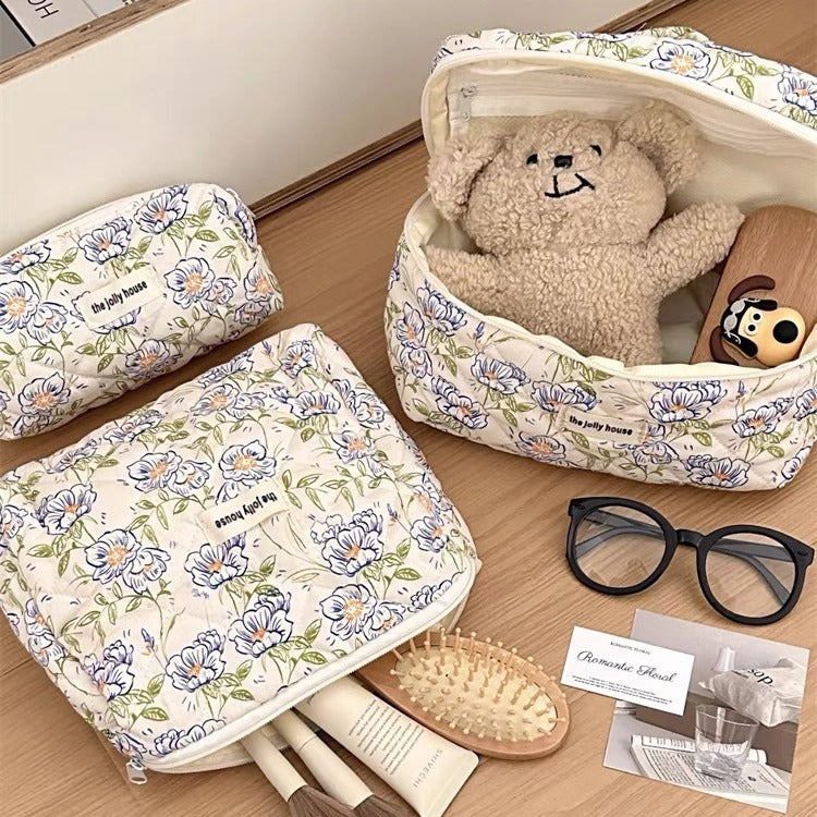 Large Capacity Portable Cosmetic Bag with Floral Design - Travel Makeup Organizer