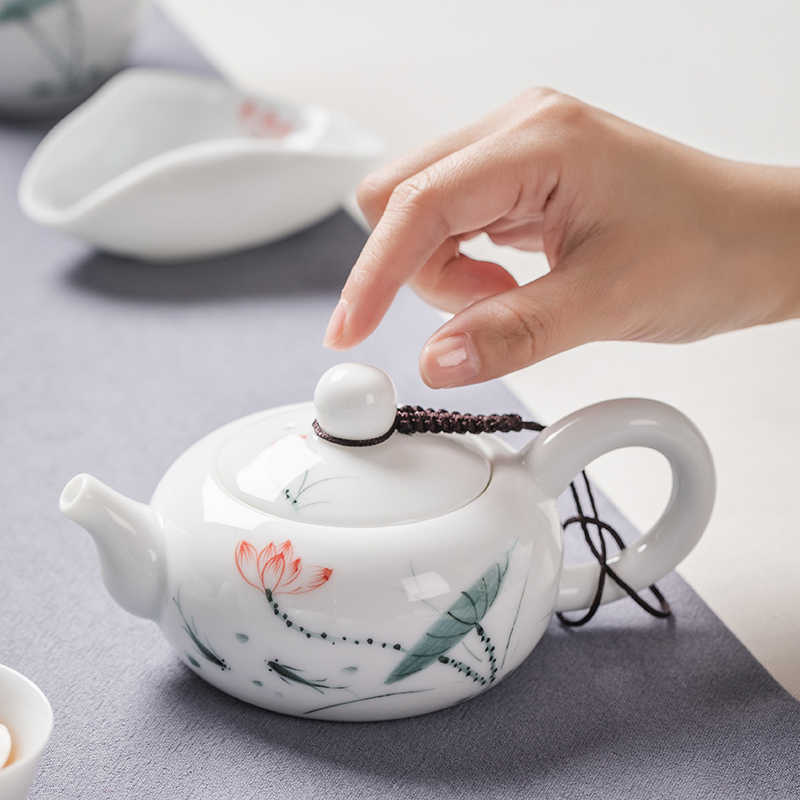 Hand-Painted Lotus Blue-White Porcelain Teapot - Chinese Style Ceramic Drinkware
