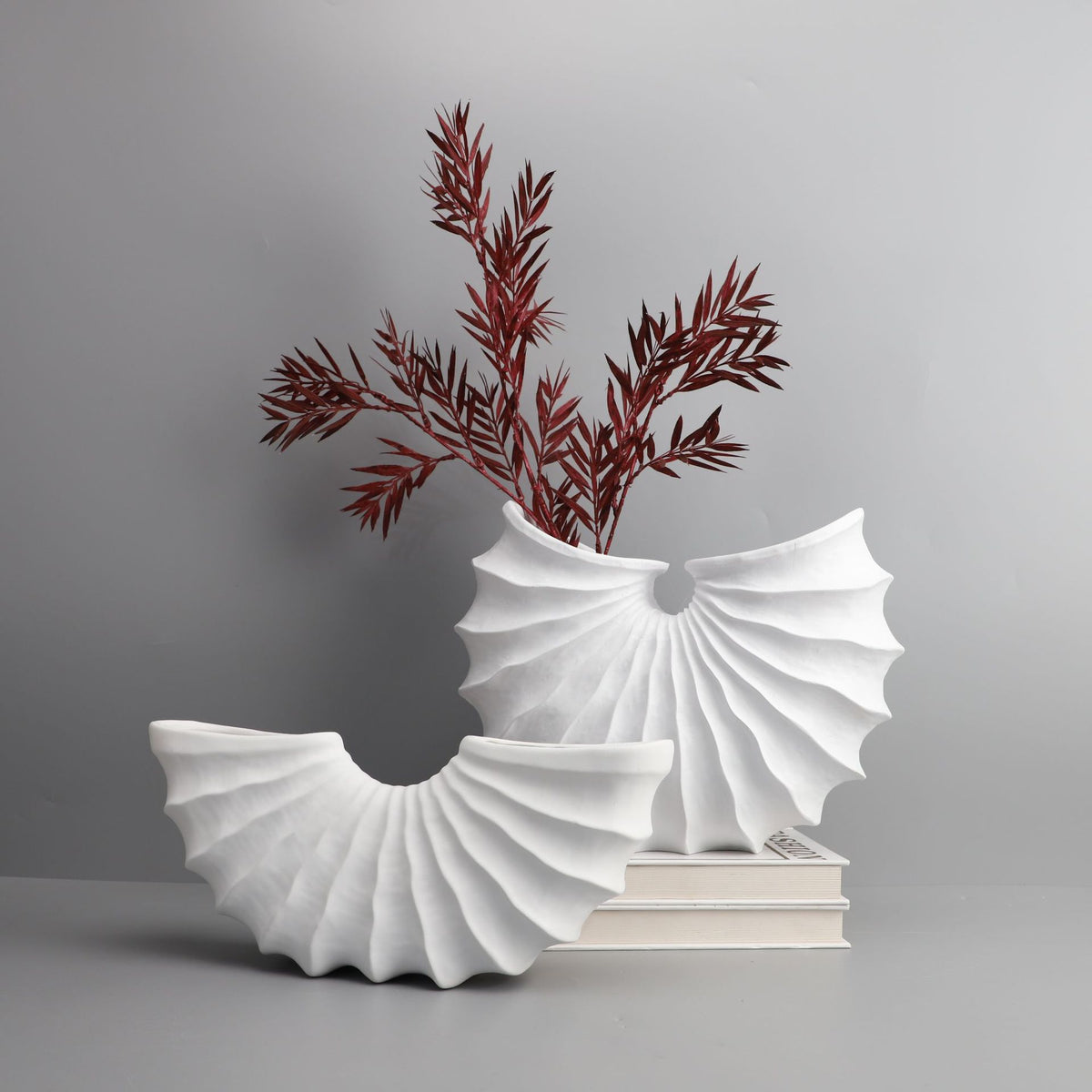 European-Style Resin Fan-Shaped Flower Vase Home Decor Small & Large Sizes