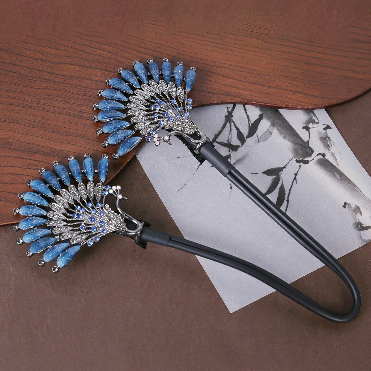 Retro Peacock Pearl Hair Clip - Diamond Studded