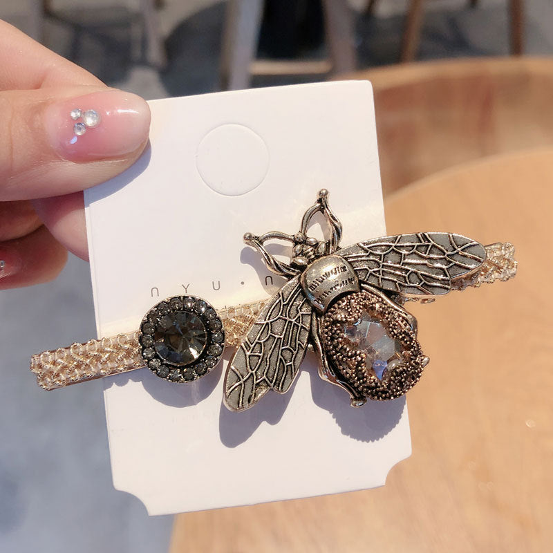 Korean Style Big Bee Hair Clip for Women - Creative Side Hairpin