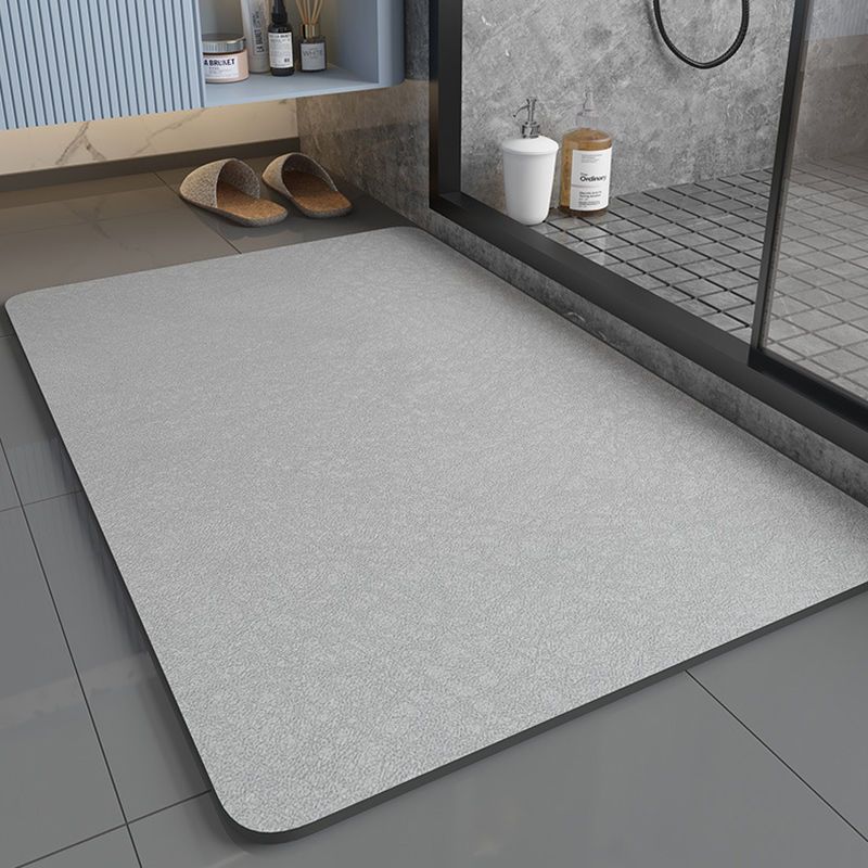 Modern Non-Slip Diatom Ooze Bathroom Floor Mat - Absorbent & Stylish