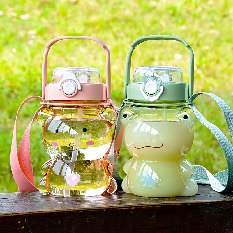 Children's Large-Capacity Bear-Shaped Plastic Straw Cup - Leak-Proof Drinkware