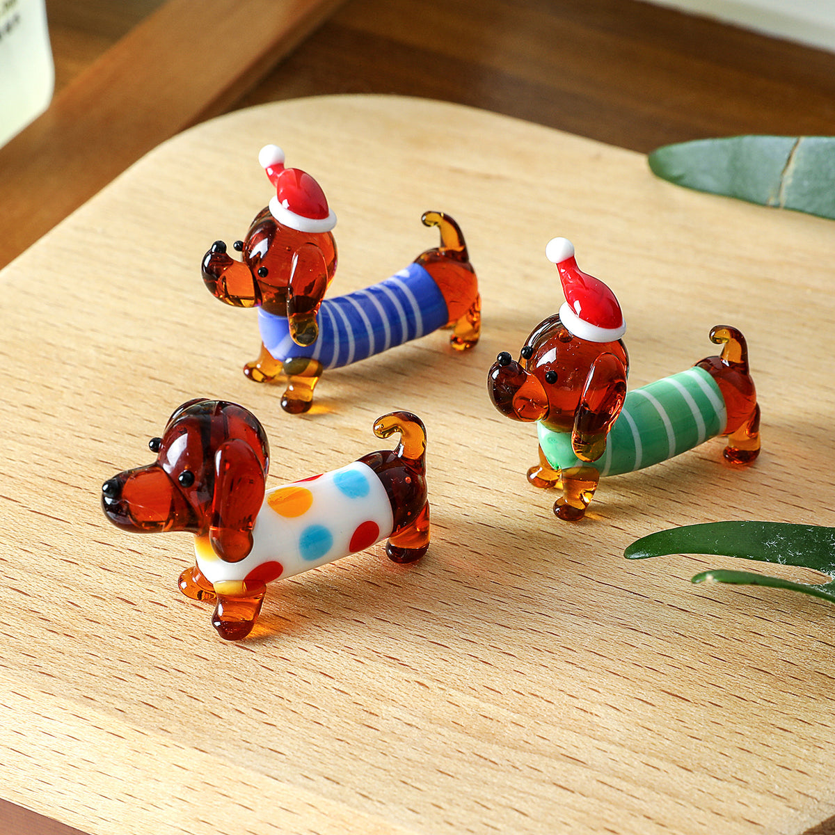 Decorative Glass Pet Figurine for Living Room - Modern Animal Ornament