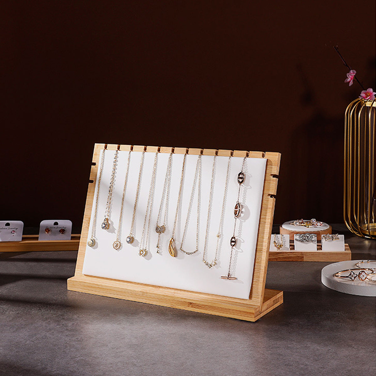 Jewelry Display Stand Beaded Necklace & Bracelet Holder with Leather Surface 30x40cm