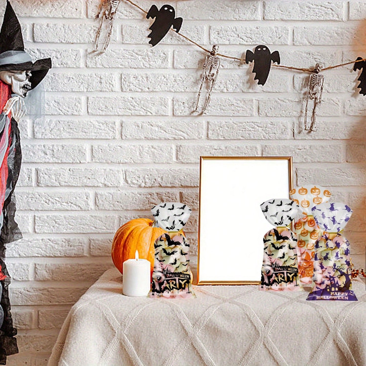Halloween Gift Wrapping Bags - 200 Pcs Pumpkin & Bat Design