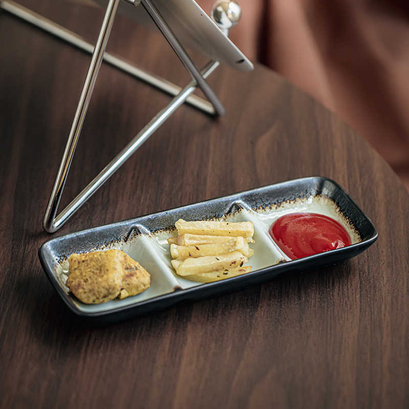 7.5-Inch Korean Ceramic Seasoning Dish with Three Grids - Retro Tableware