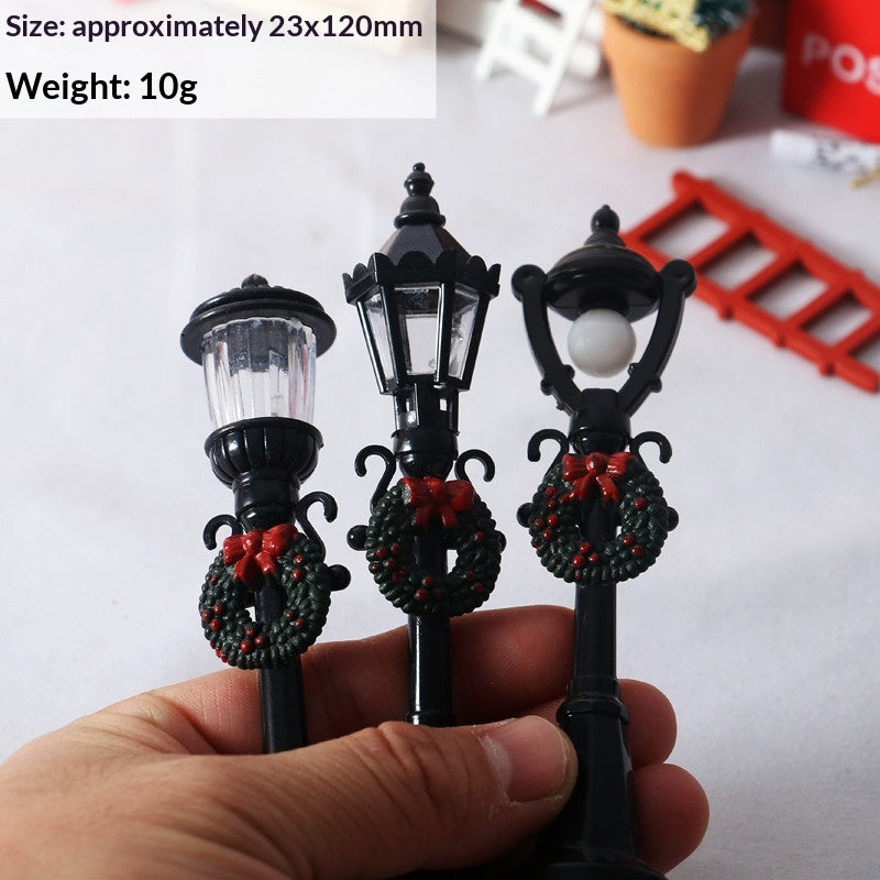 Festive Wooden Streetlamp Holiday Scene Decor - Black Santa Claus Doorway Lamp