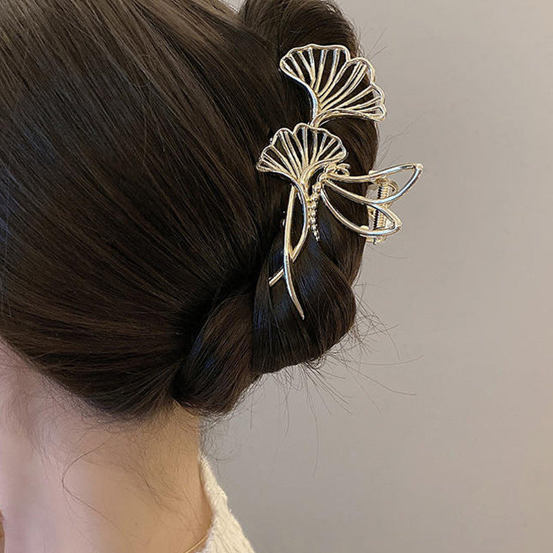 Oversized Pearl Wave Hair Accessory Headband for Women