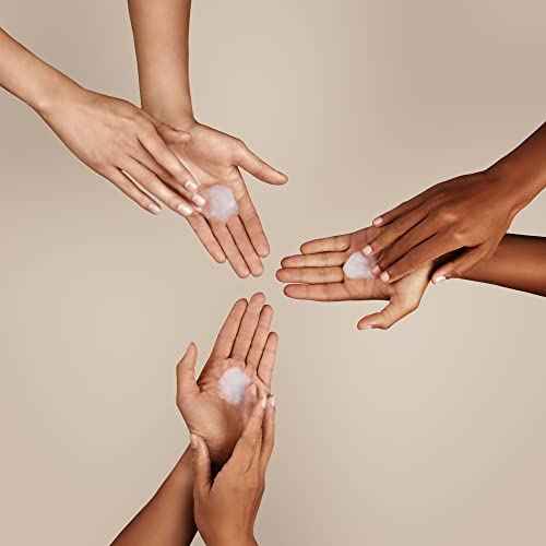 L'Occitane Almond Delicious Hand & Nail Cream: Soften hands & Cuticles with Irresistible Almond Scent, Moisturizing, Infused With Almond Oil, 24-hour hydration