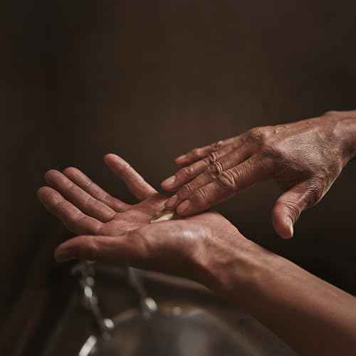 Aesop Resolute Hydrating Body Balm | Supple, Smooth Skin | Emollient Rich With Shea Butter, Wheat Germ Oil and Sweet Almond Oil | 16.9 oz / 500mL