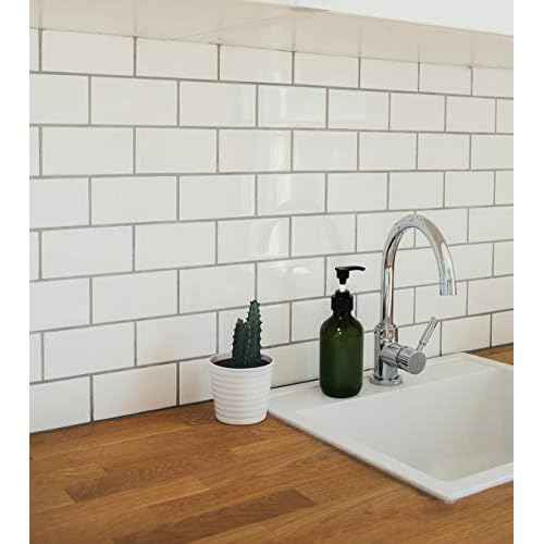 Pump Bottle Dispenser, Yebeauty 10oz/300ml Empty Plastic Shower Refillable Dispenser Soap Shampoo Pump Dispenser Containers with Pump Multipurpose for Cosmetic Kitchen Bathroom, 2-Pack Green