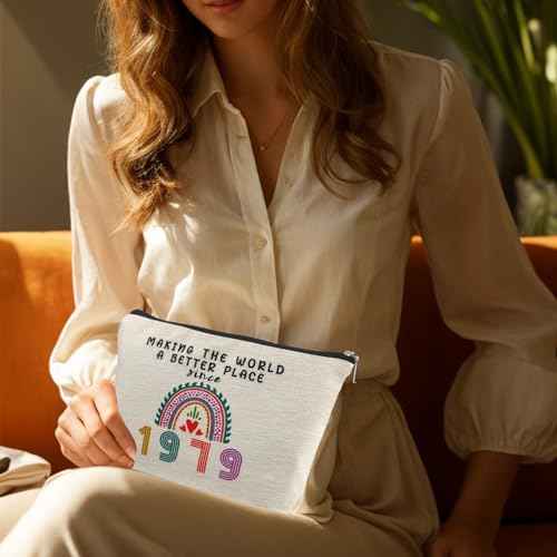 46th Birthday Gifts for Women Mom Her Makeup Bag, Funny Birthday Decorations Gift Ideas for 46 Year Old Grandma, Wife, Sister, Anniversary 1979 Gifts for Mothers Day, Christmas, Cosmetic Travel Bags