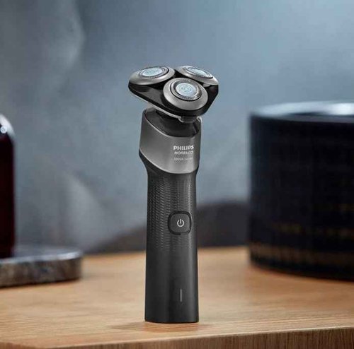 Philips Norelco X5004 Rechargeable Wet & Dry Shaver with Precision Trimmer