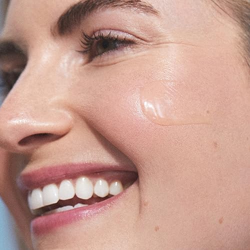 KORA Organics Kakadu Plum Vitamin C Serum, Antioxidant Rich Facial Serum with Hyaluronic Acid, Protect & Improve Skin Tone, Certified Organic, Cruelty Free, 1.01 fl oz