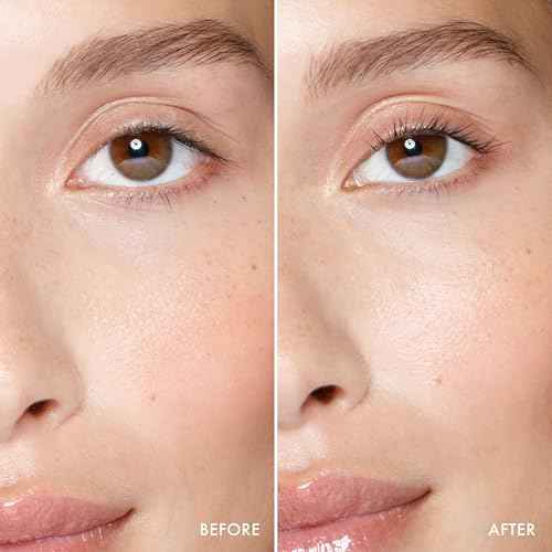 Tweezerman Classic Eyelash Curler with Refill Pads - Makeup Eyelash Tool for all Eye Shapes